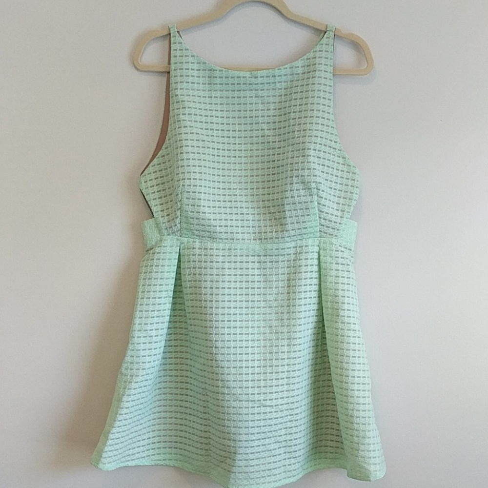 NWT Adorable light mint green dress